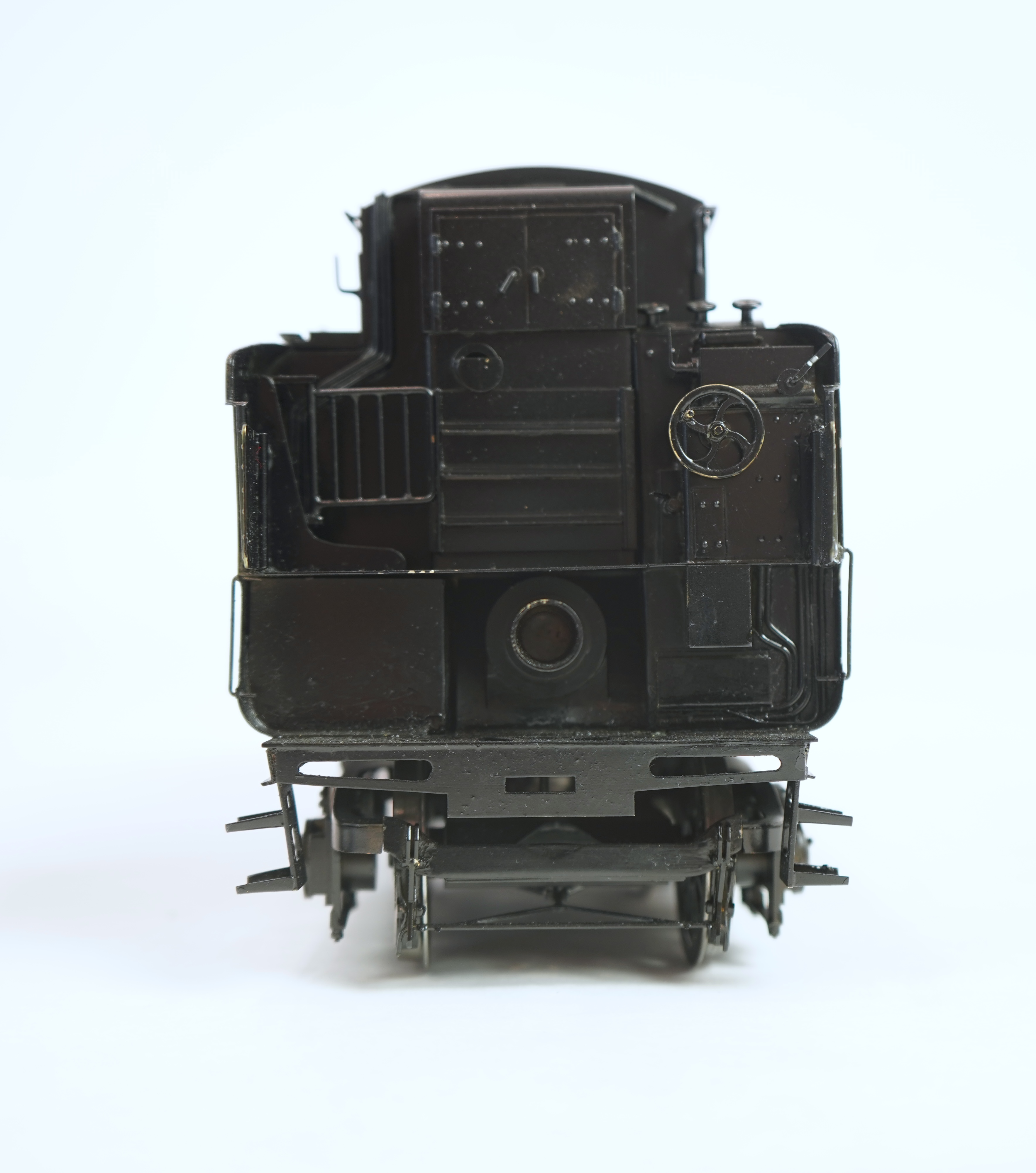 A Gauge One exhibition quality scratch built model of Andre Chapelon’s iconic SNCF 242.A.1, 2-4-2 tender locomotive, built by the Finescale Locomotive Company (under Neil Rose) from a commission.